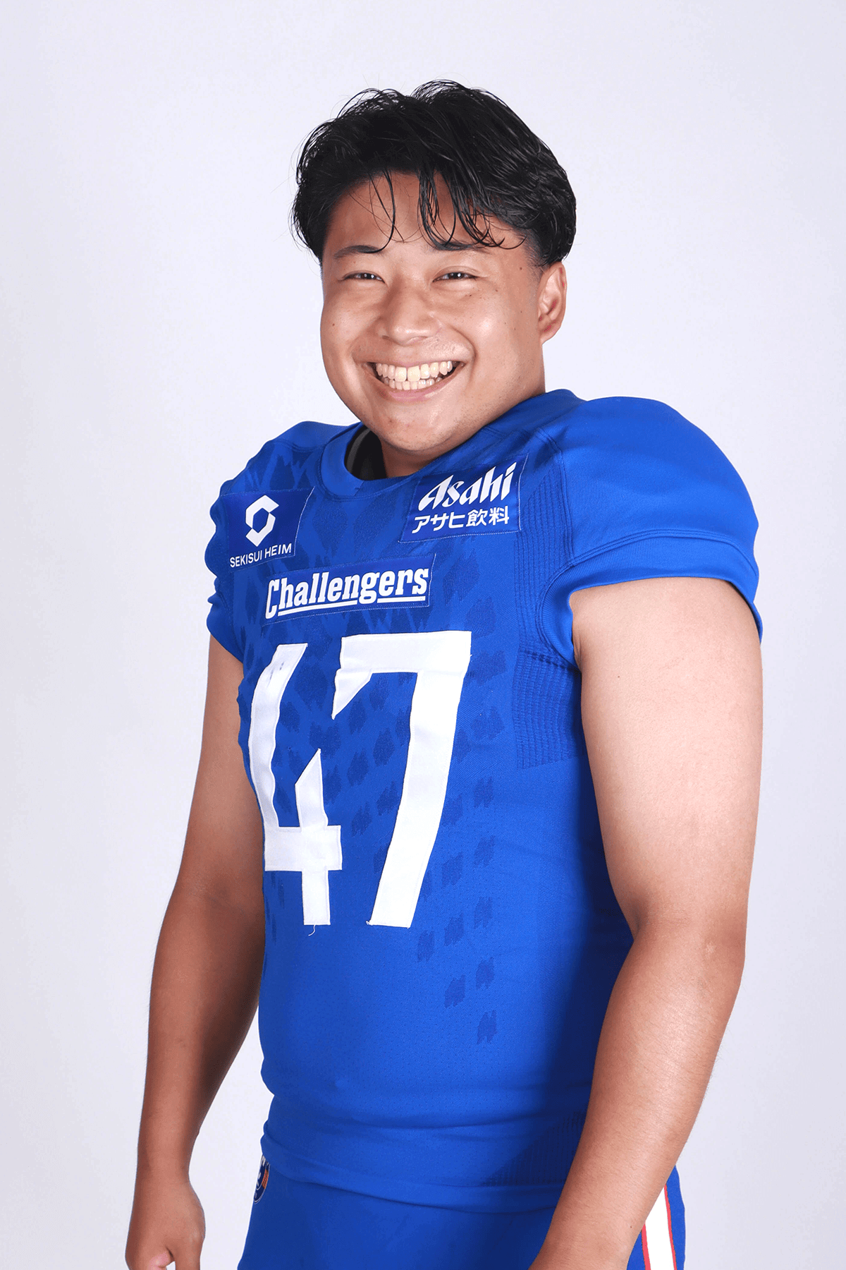 繁治 亮依