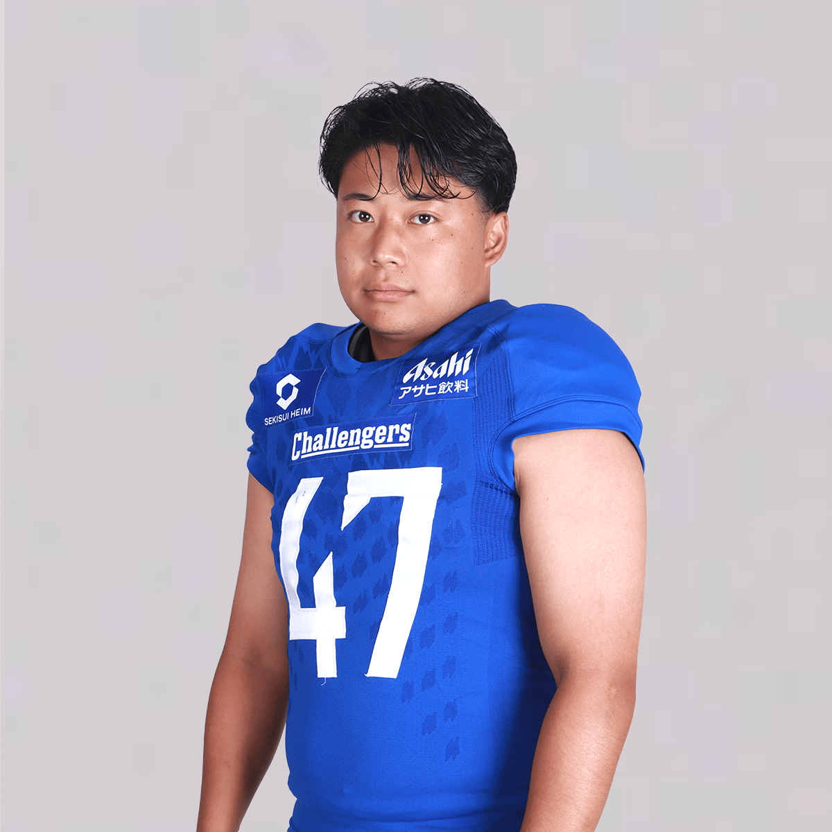 繁治 亮依